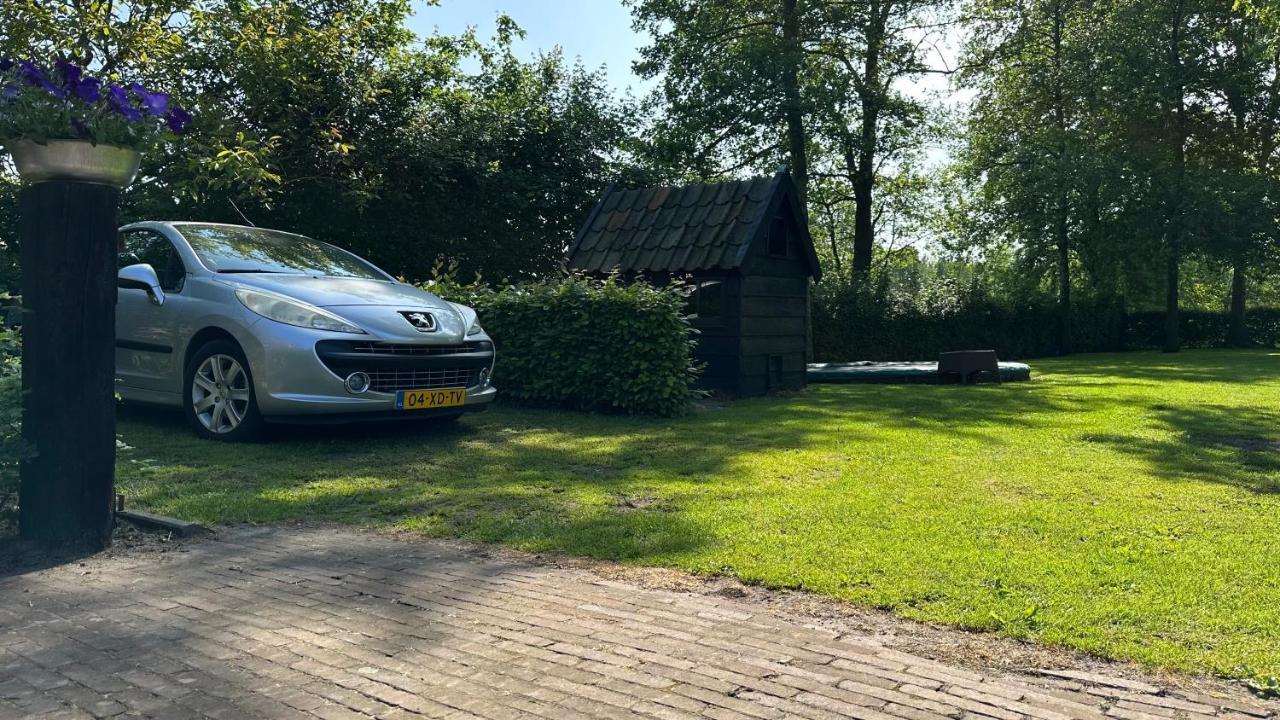 Bedandbreakfastrouveen Exterior foto